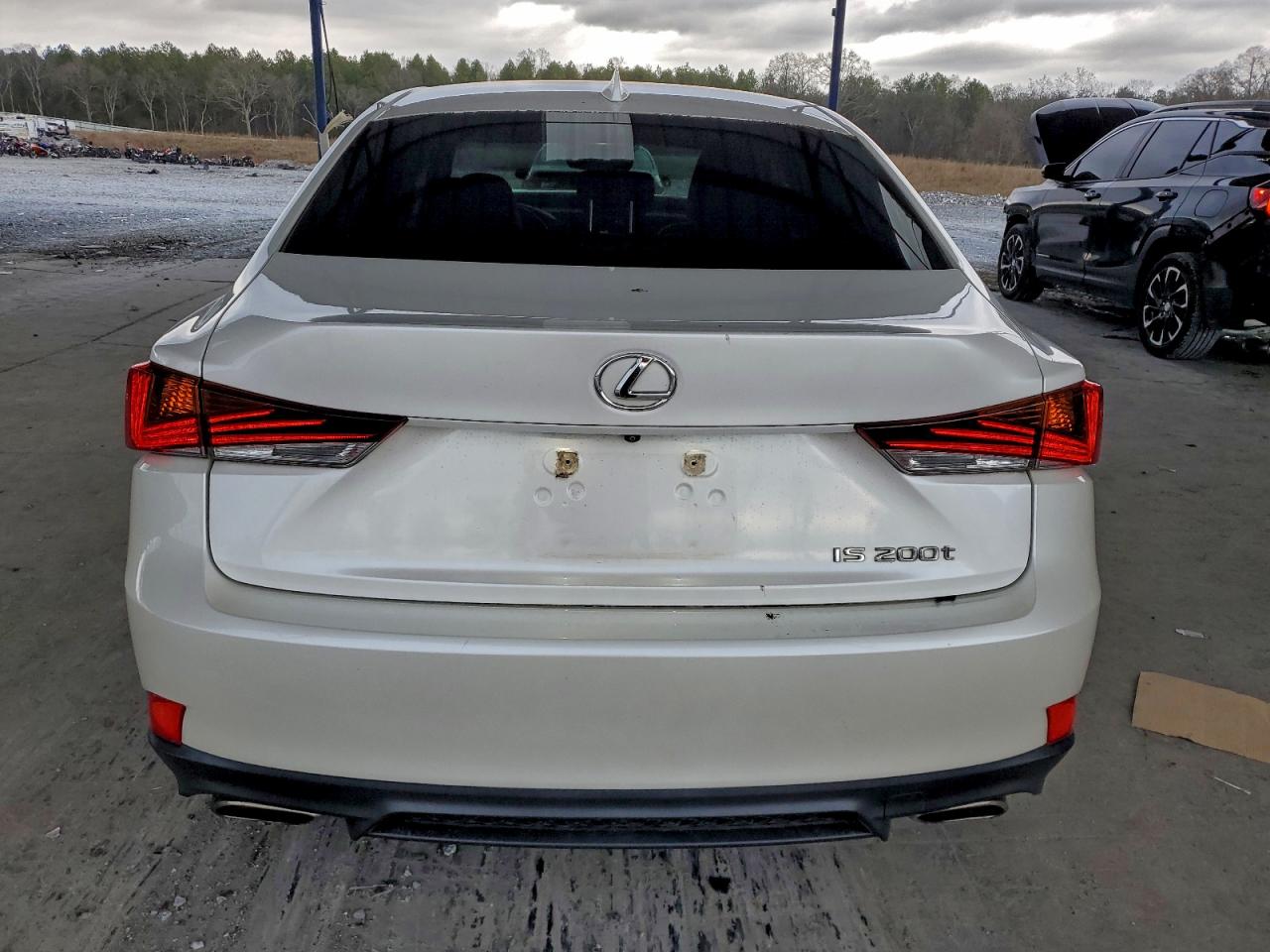 Lexus Is 200t Image 6