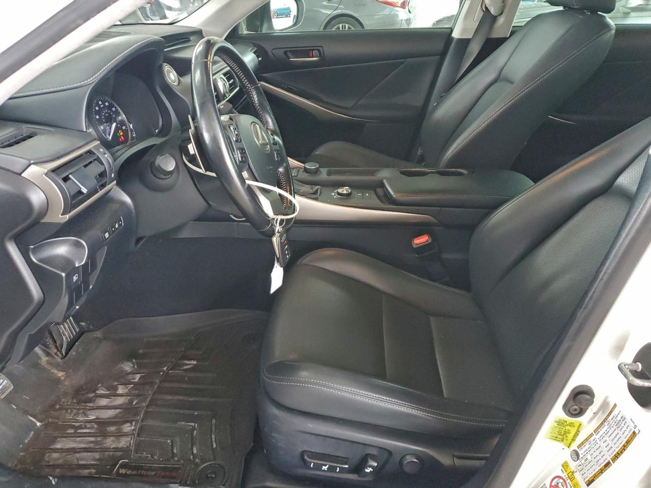 Lexus Is 200t Image 10