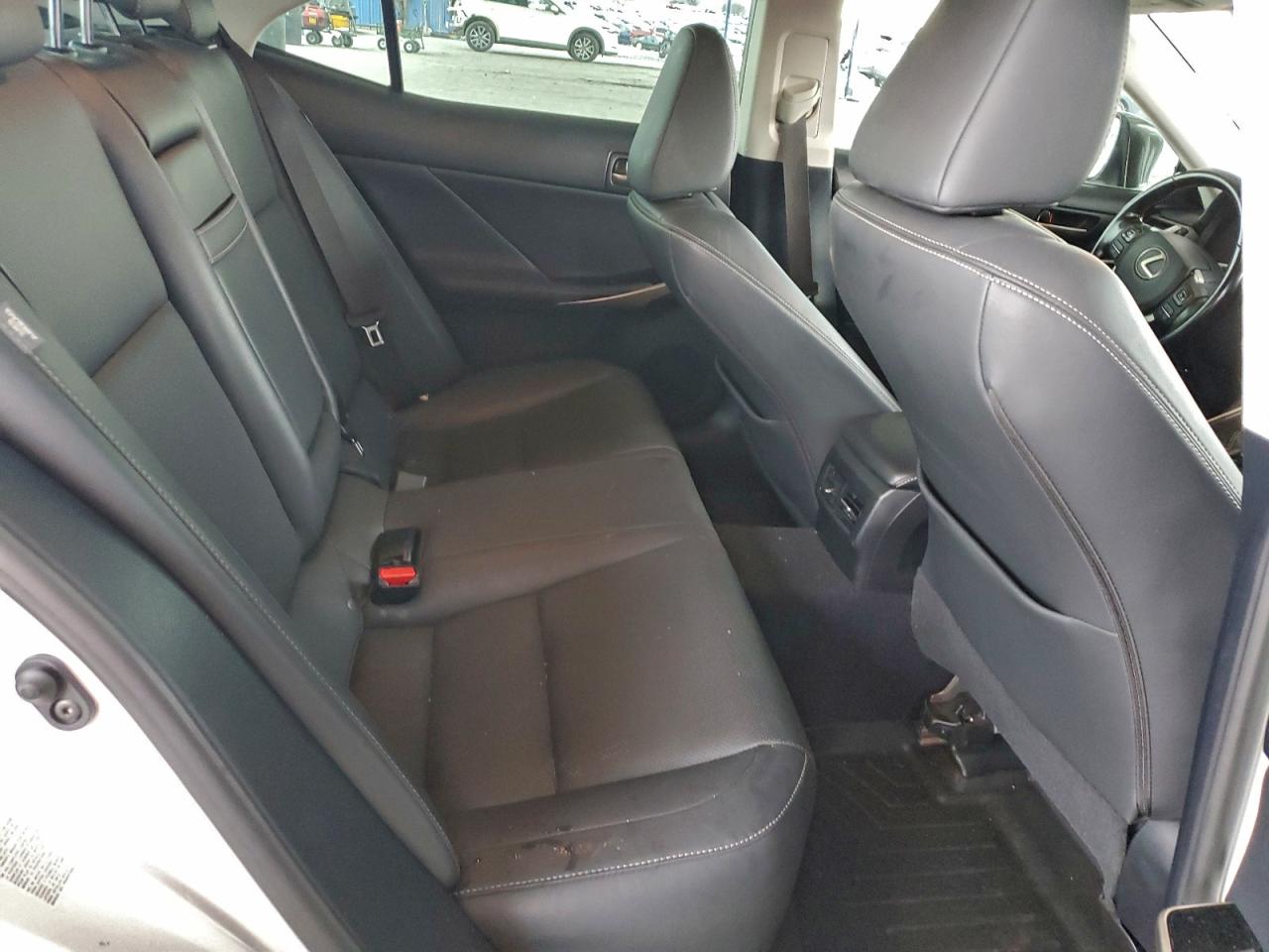 Lexus Is 200t Image 11