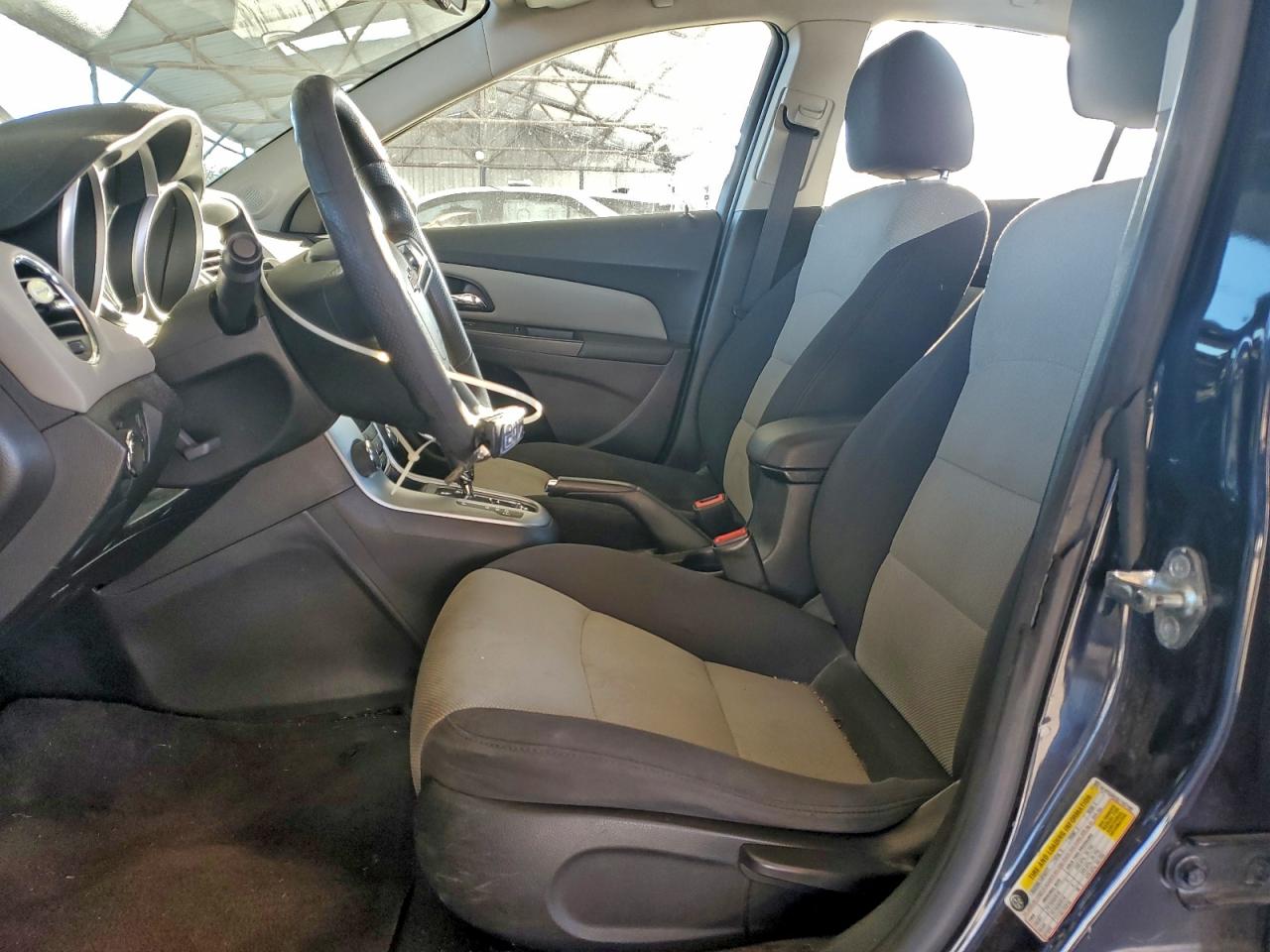 Chevrolet Cruze Ls Image 9