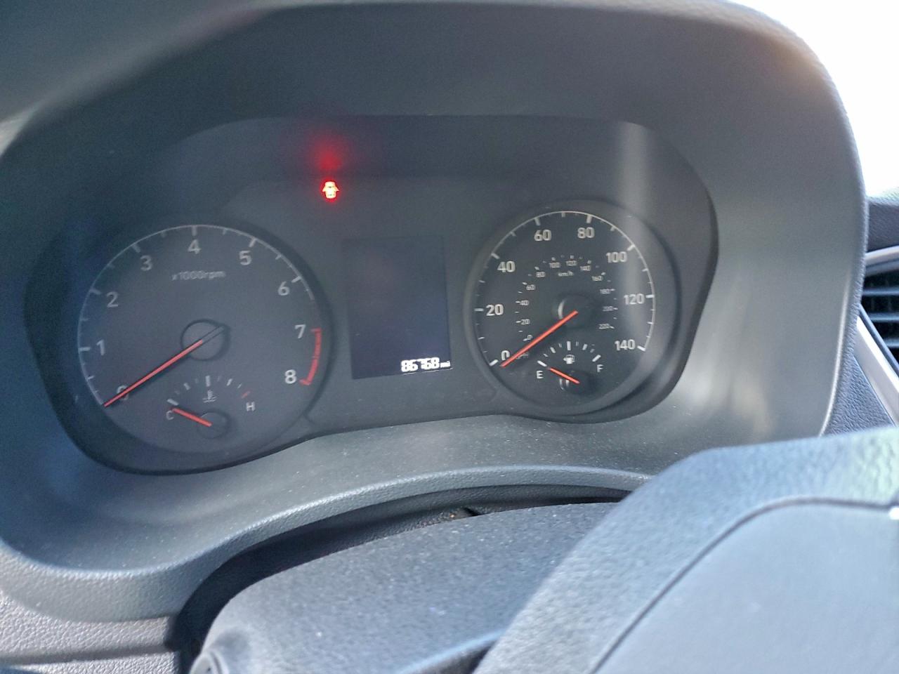 Hyundai ACCENT Se Image 9