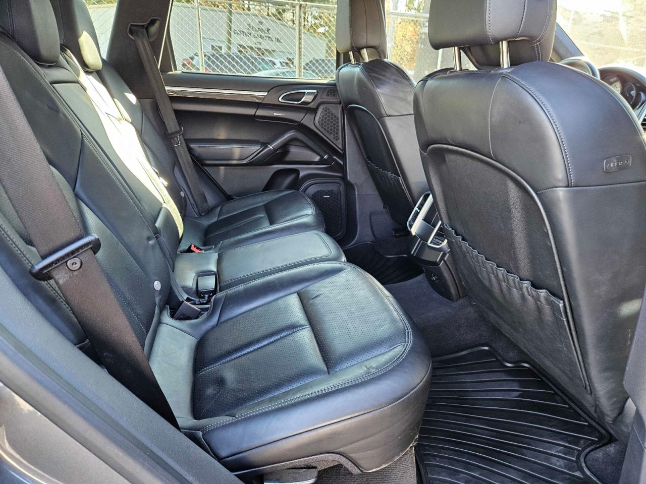 Porsche Cayenne Gts Image 4