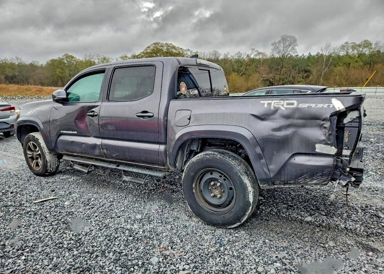Toyota Tacoma Double Cab Image 9