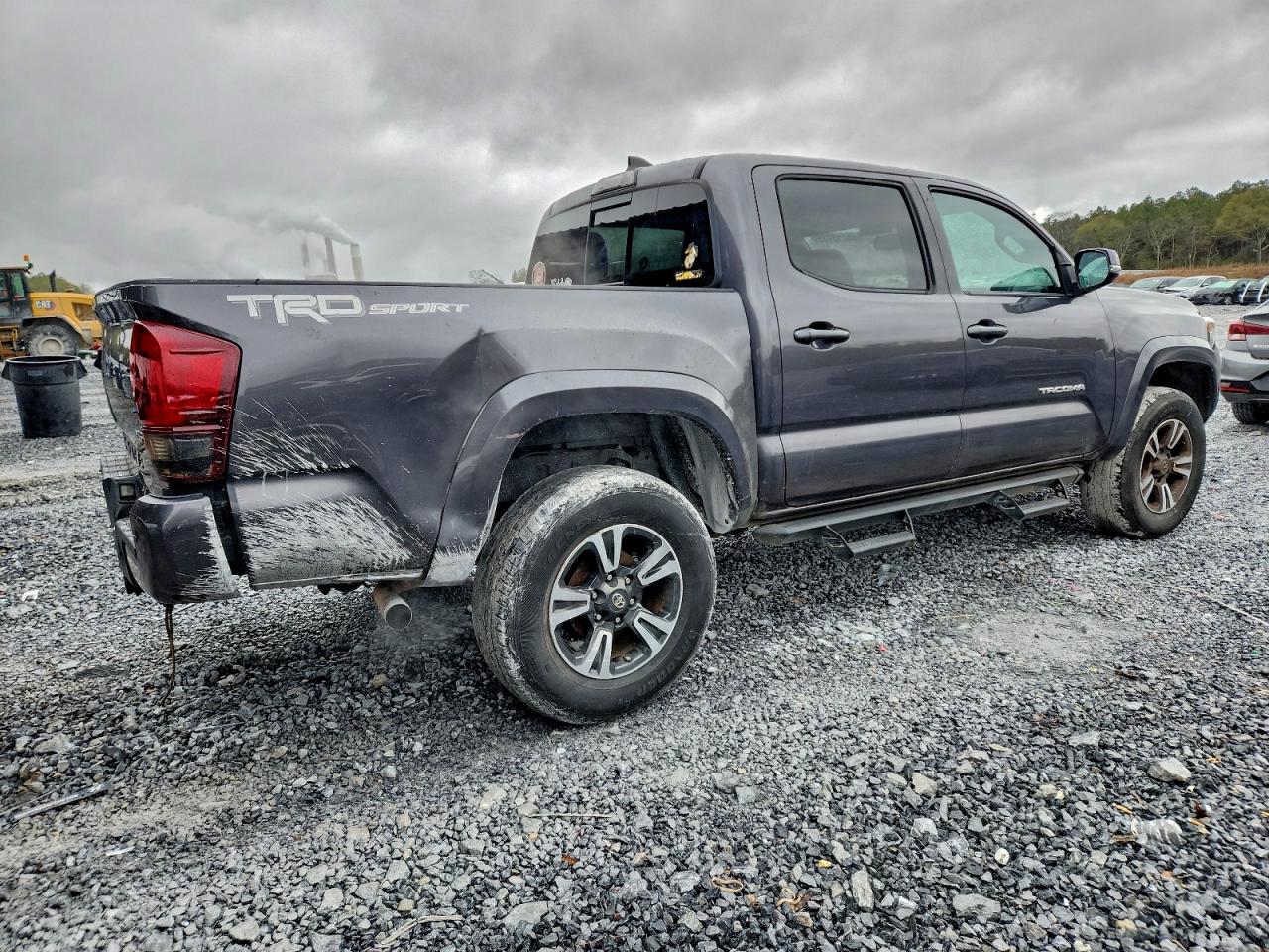 Toyota Tacoma Double Cab Image 11