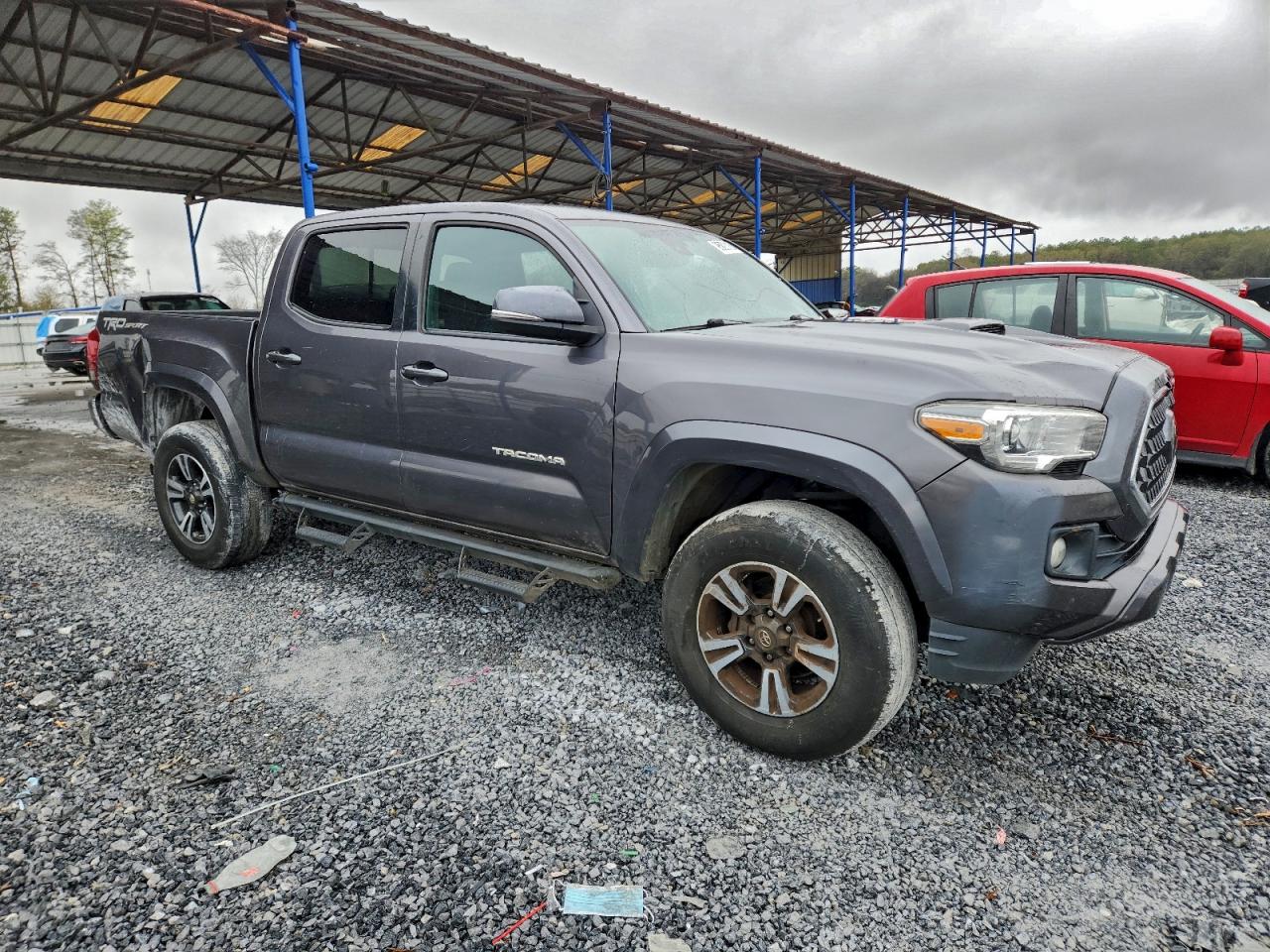Toyota Tacoma Double Cab Image 4