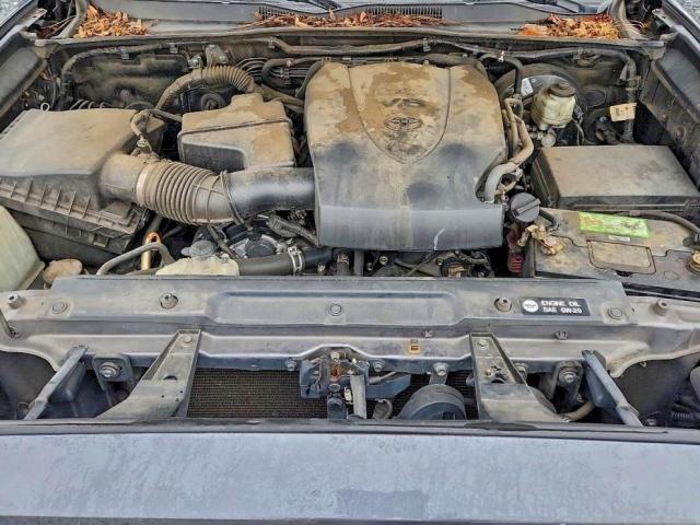 Toyota Tacoma Double Cab Image 6