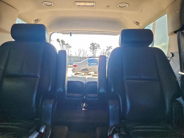 Chevrolet Tahoe C1500 Image 9