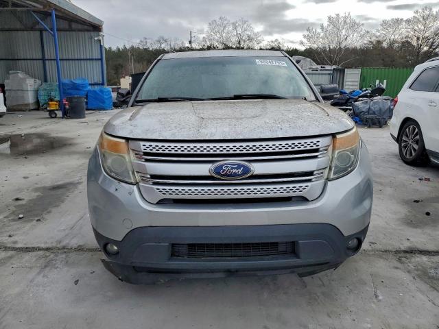 Ford Explorer Xlt Image 8
