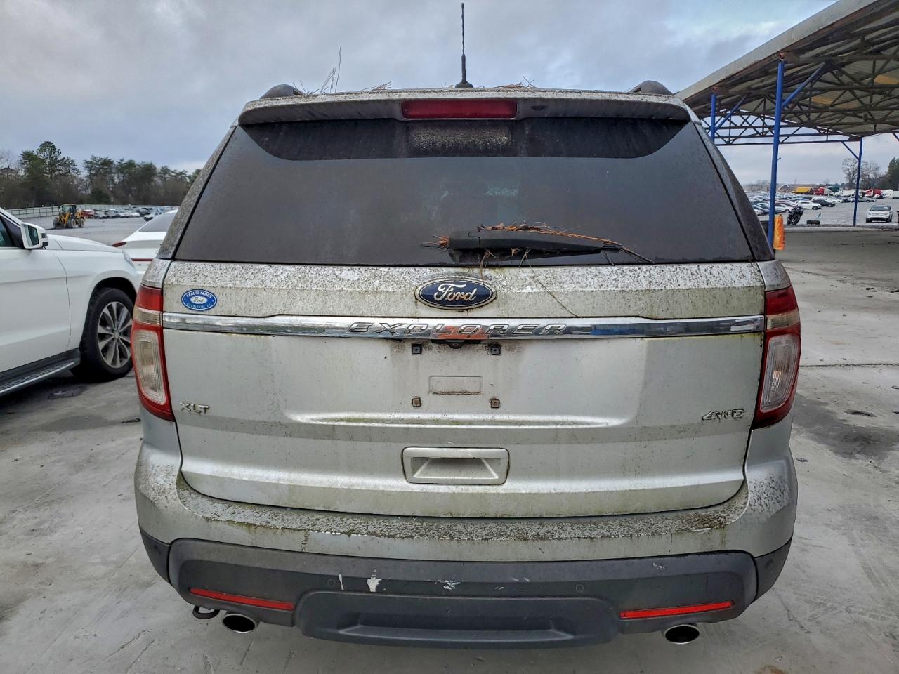 Ford Explorer Xlt Image 6
