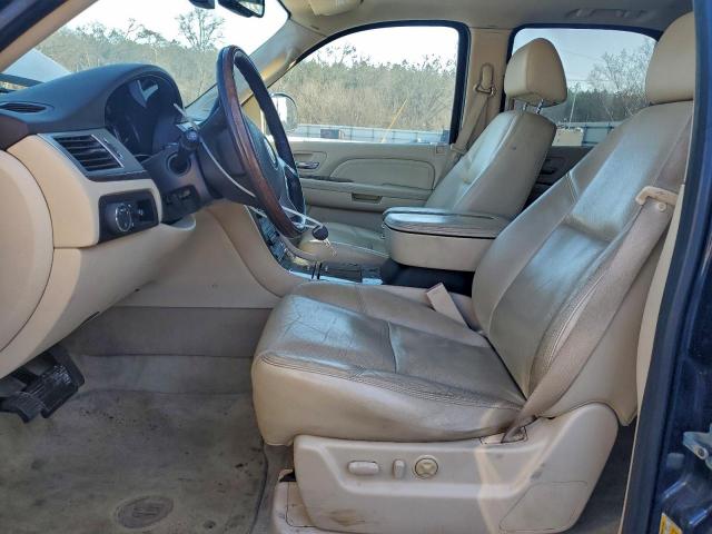 Cadillac Escalade Luxury Image 6