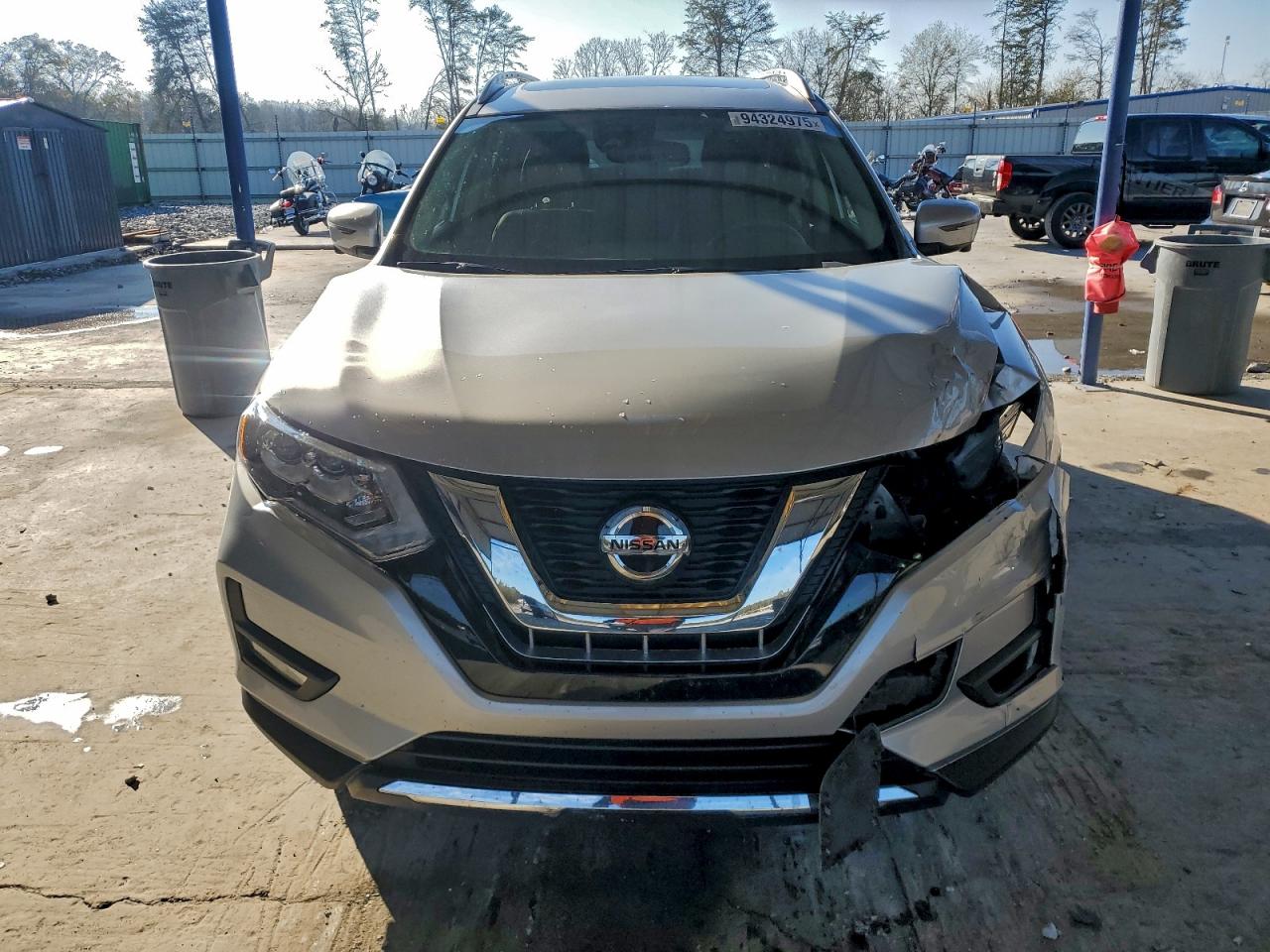 Nissan Rogue S Image 5