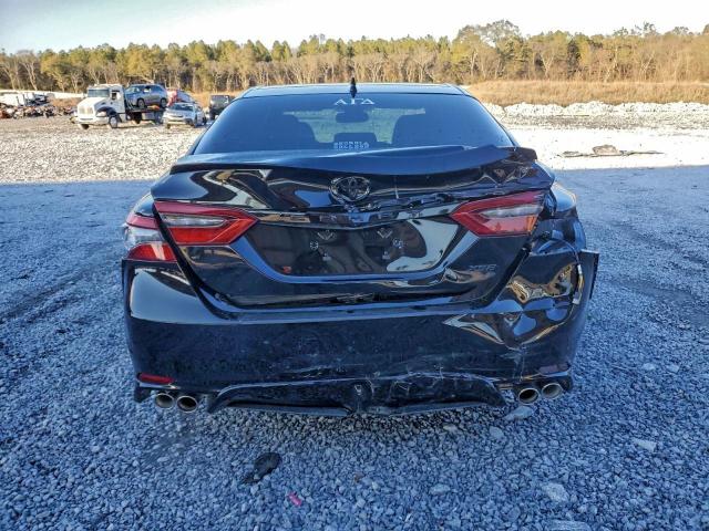 Toyota Camry Xse Image 8