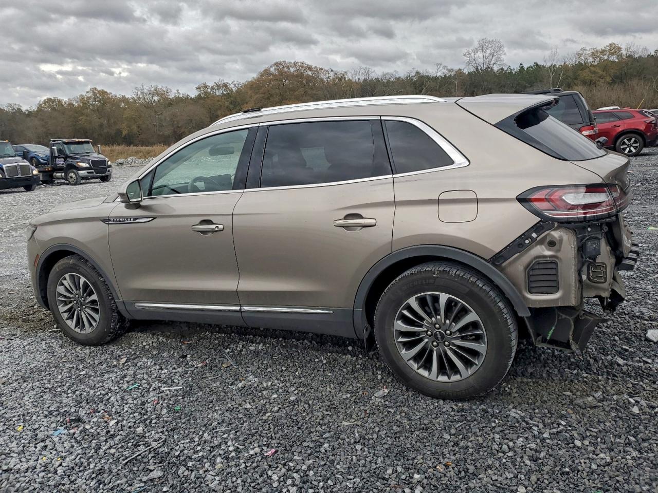 Lincoln Nautilus Image 9