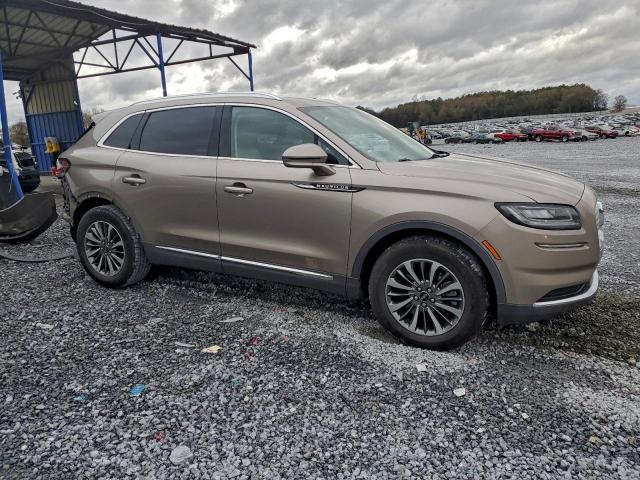 Lincoln Nautilus Image 12