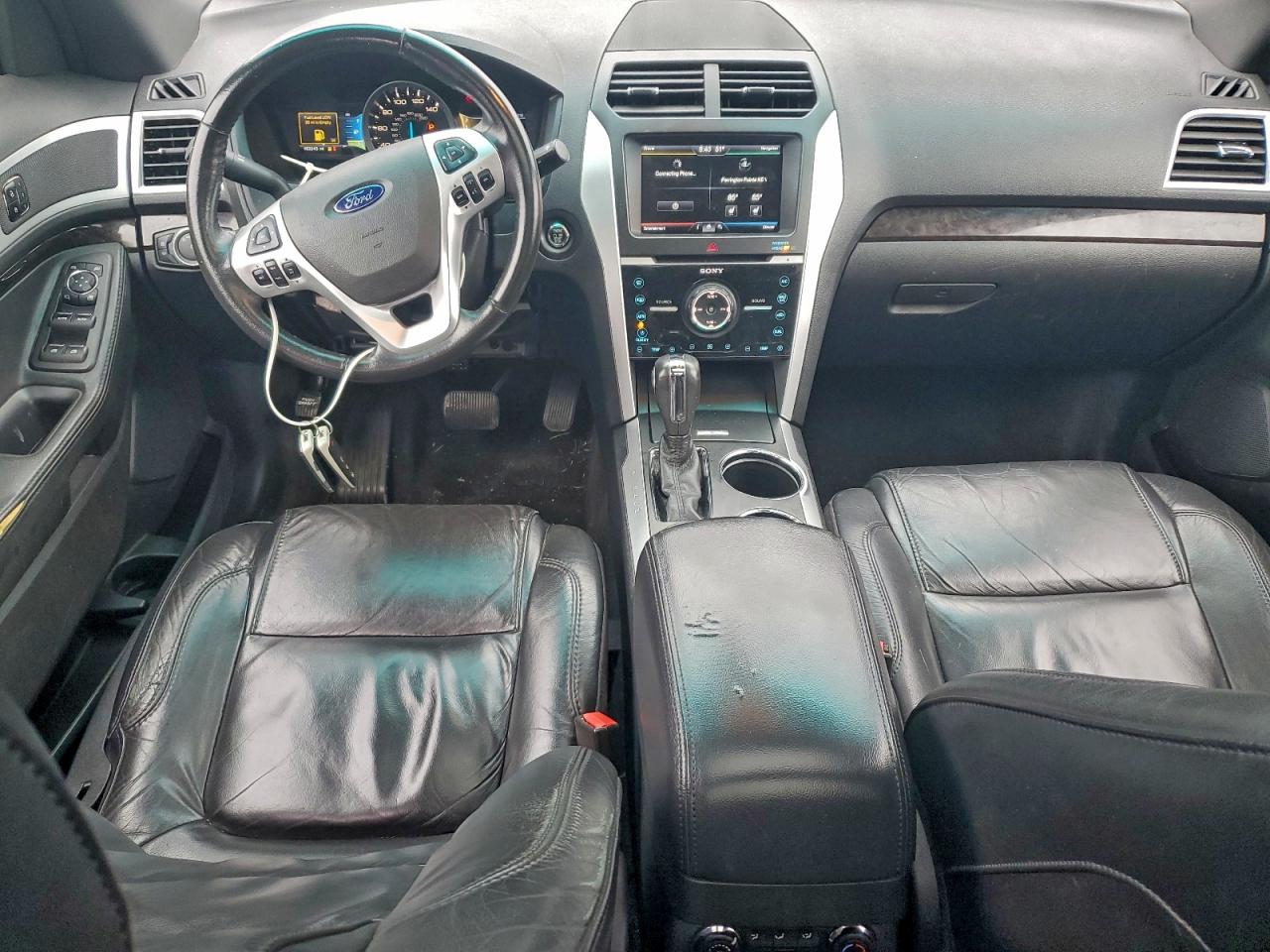 Ford Explorer Limited Image 8