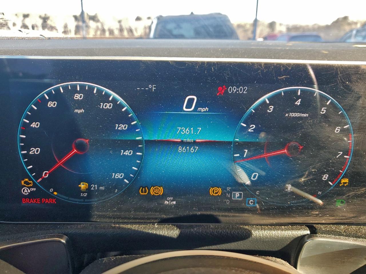 Mercedes-Benz GLB 250 Image 13