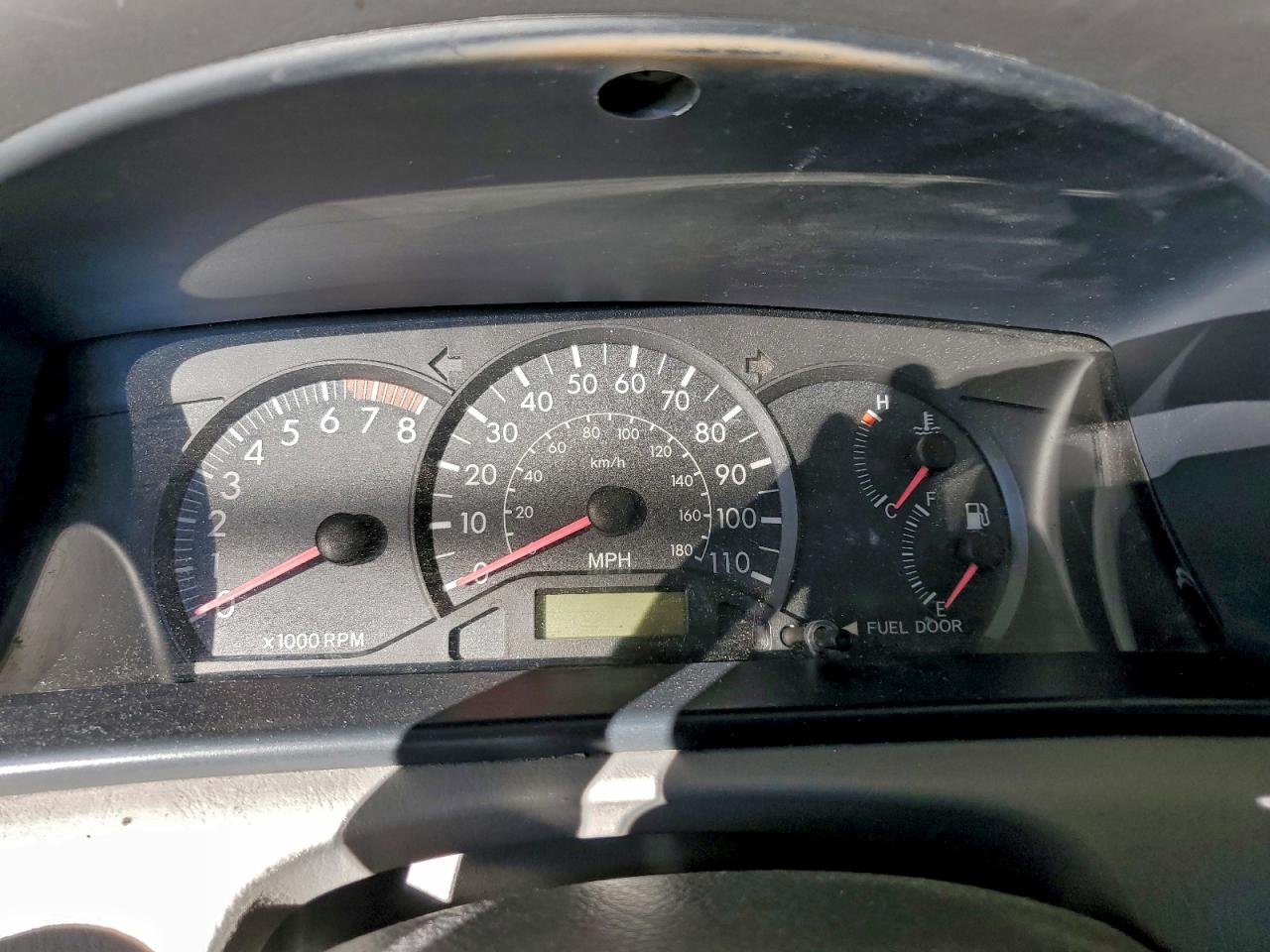 Toyota Corolla Ce Image 6