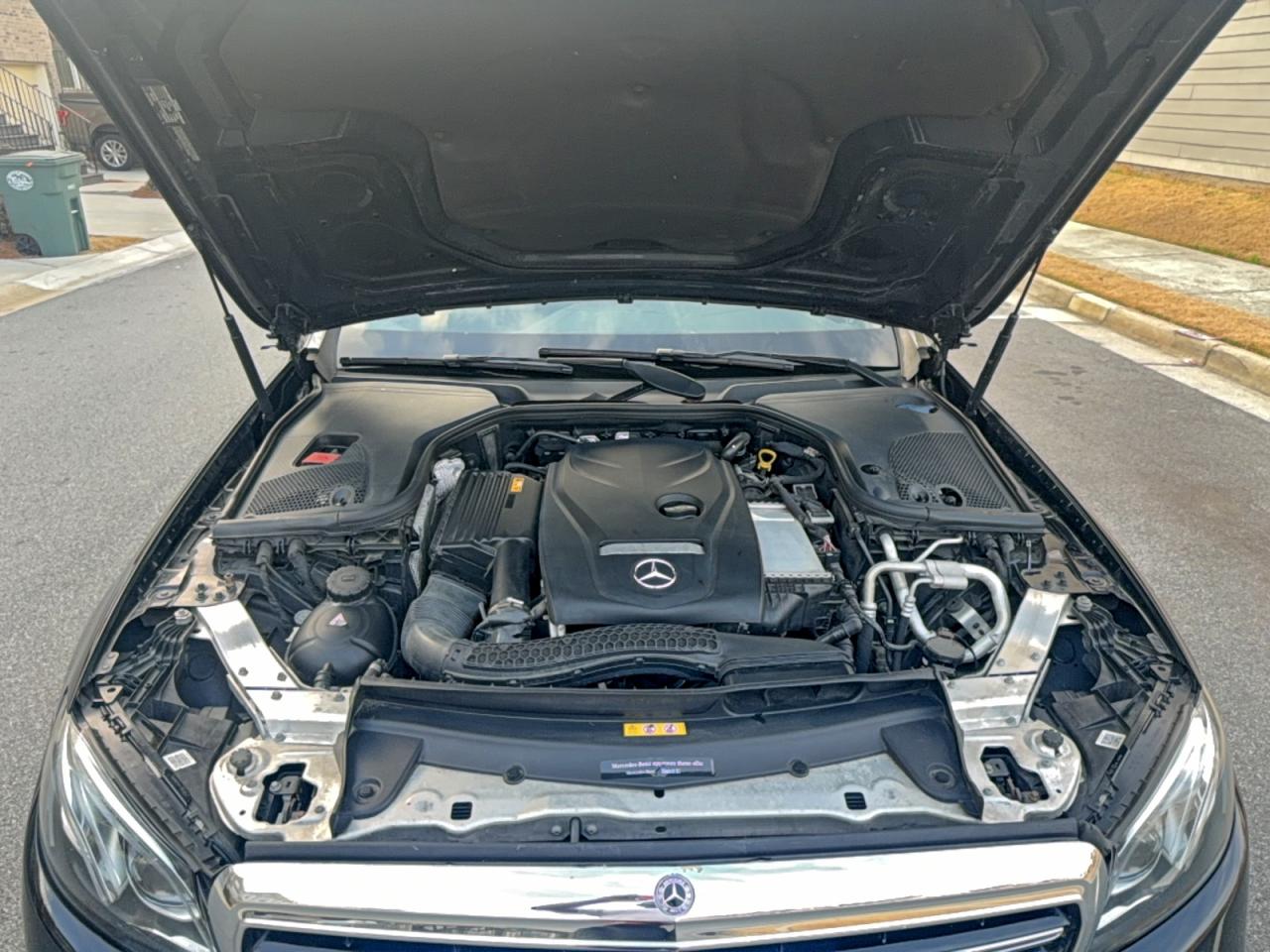 Mercedes-Benz E-Class 300 4matic Image 5