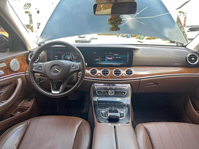 Mercedes-Benz E-Class 300 4matic Image 9