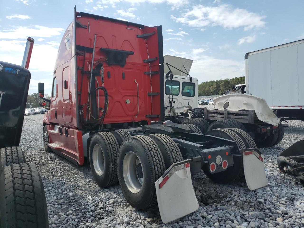 Freightliner Cascadia 1 Image 10