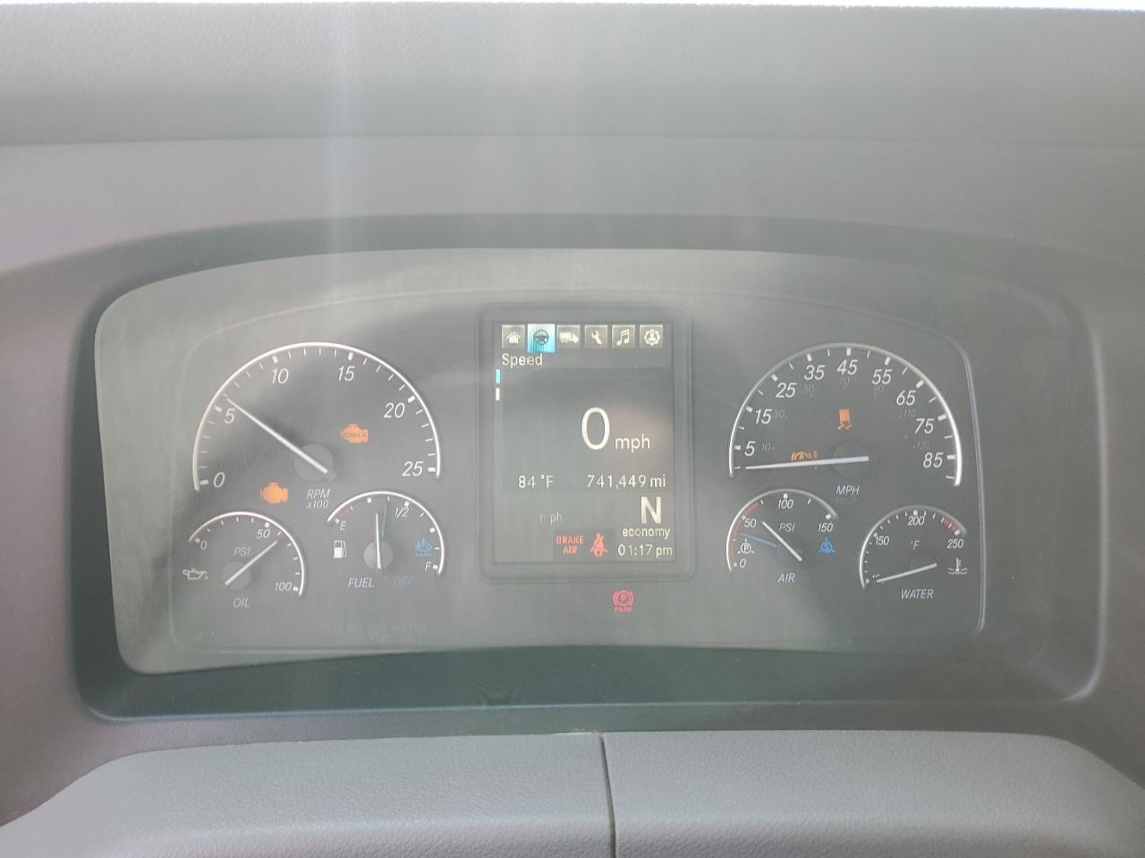 Freightliner Cascadia 1 Image 6