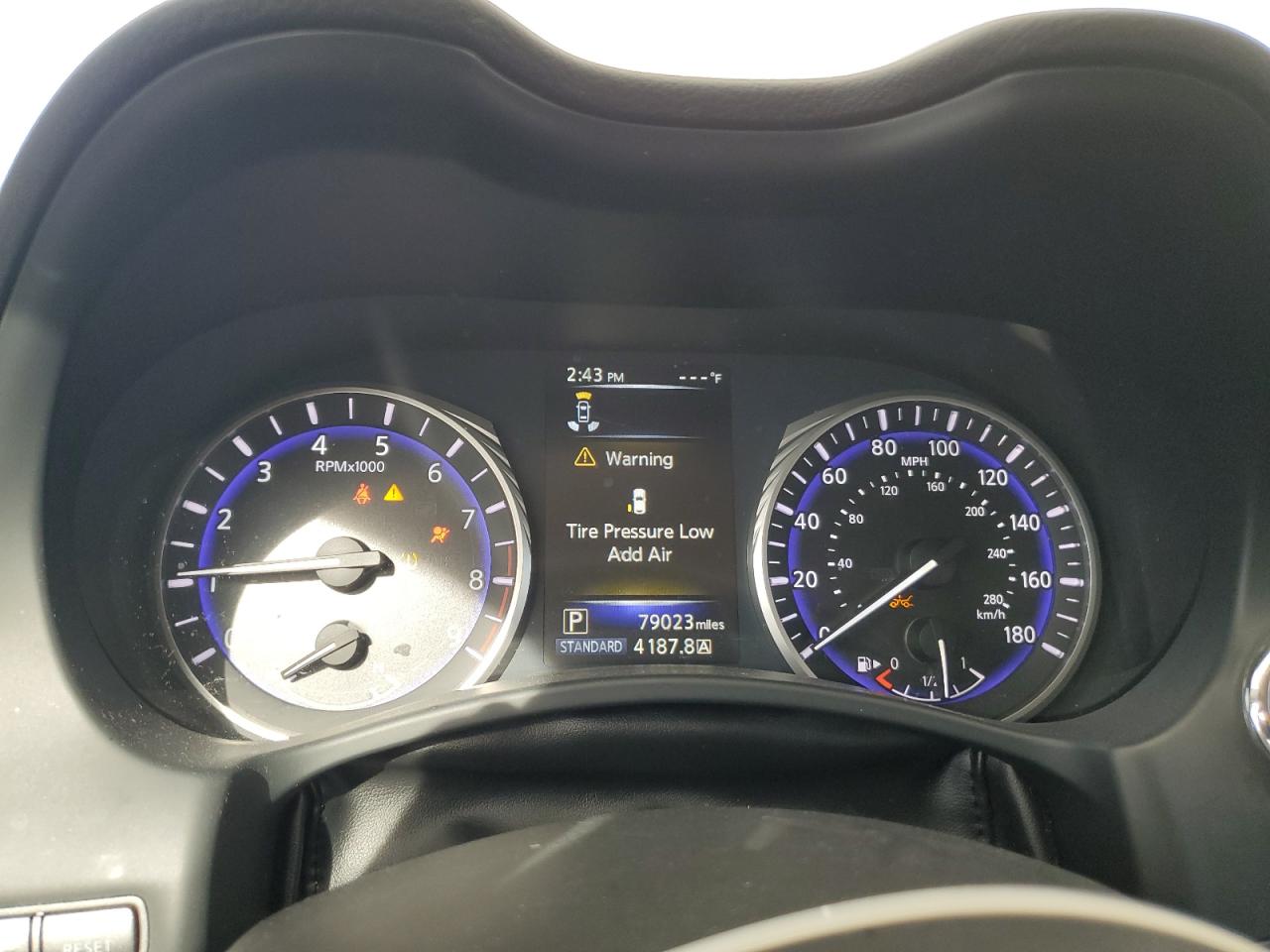 INFINITI Q50 Base Image 4