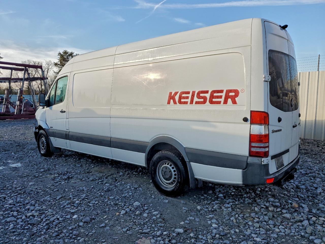 Mercedes-Benz Sprinter 2500 Image 13