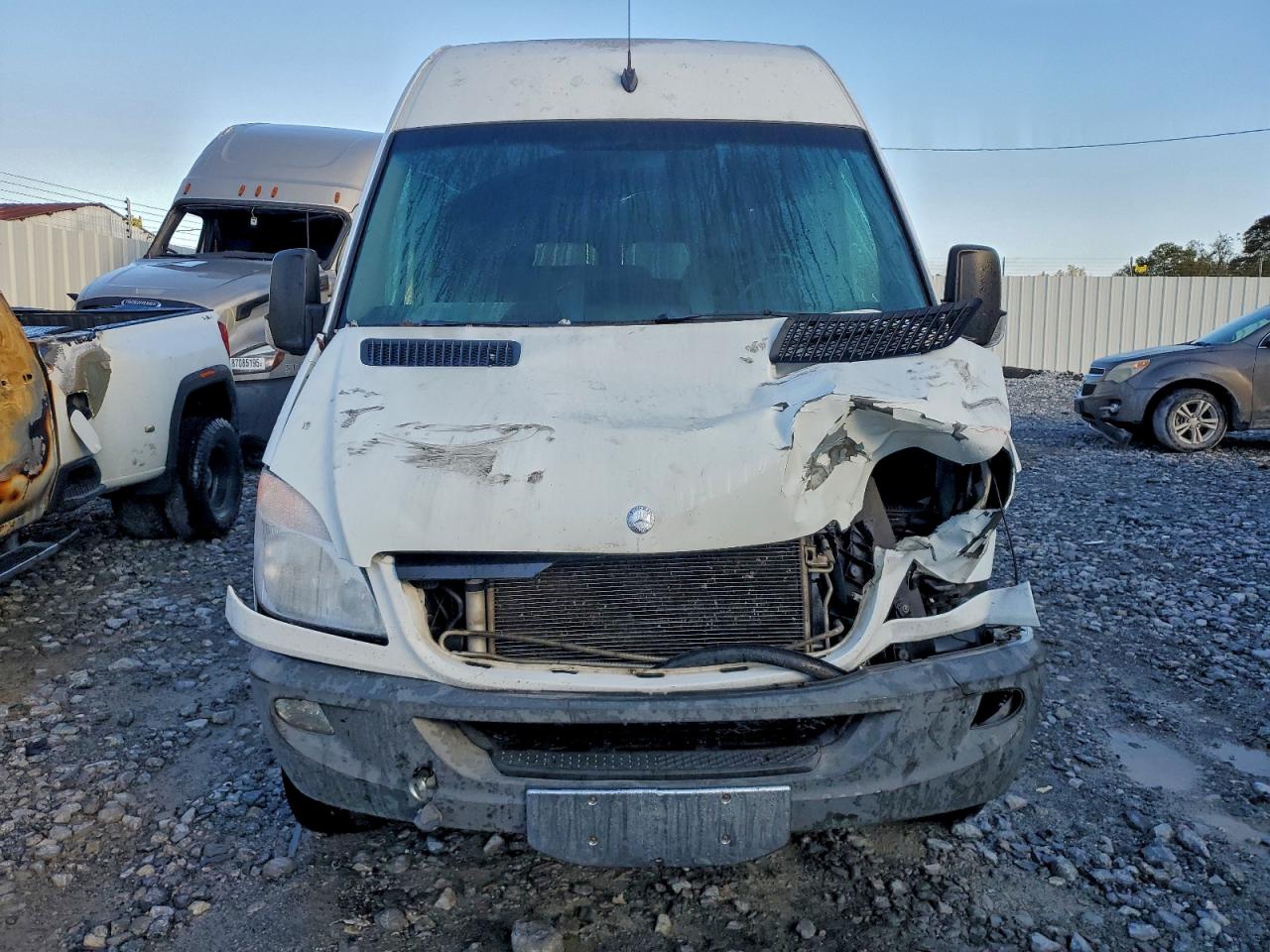 Mercedes-Benz Sprinter 2500 Image 5