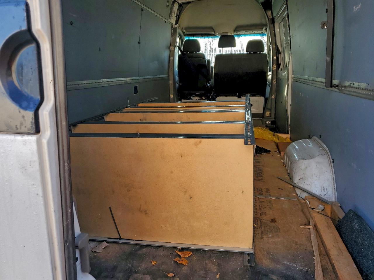 Mercedes-Benz Sprinter 2500 Image 11