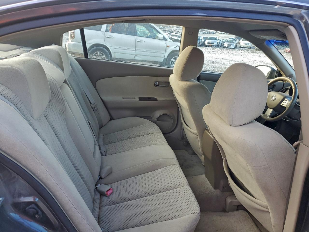 Nissan Altima Se Image 11