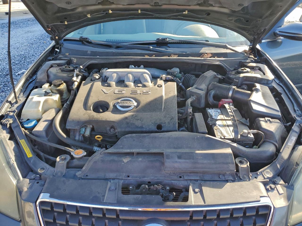 Nissan Altima Se Image 10