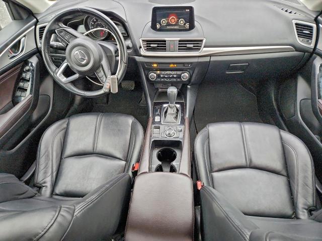 Mazda 3 Touring Image 11