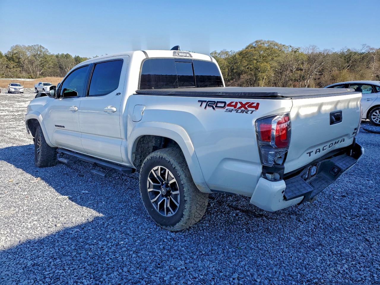 Toyota Tacoma Double Cab Image 8