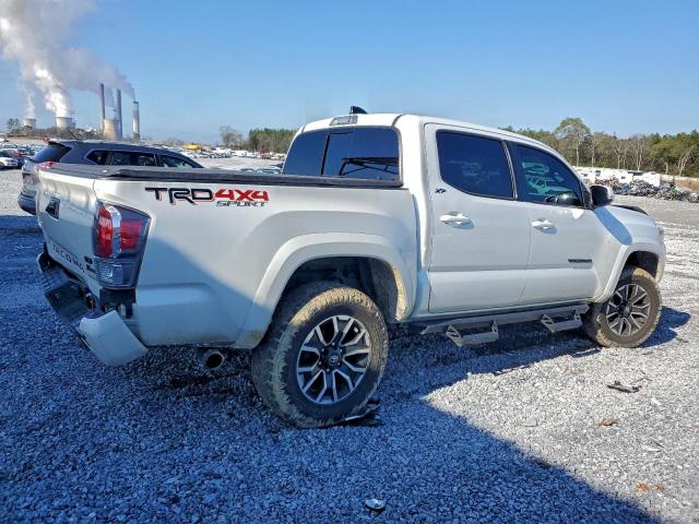 Toyota Tacoma Double Cab Image 10