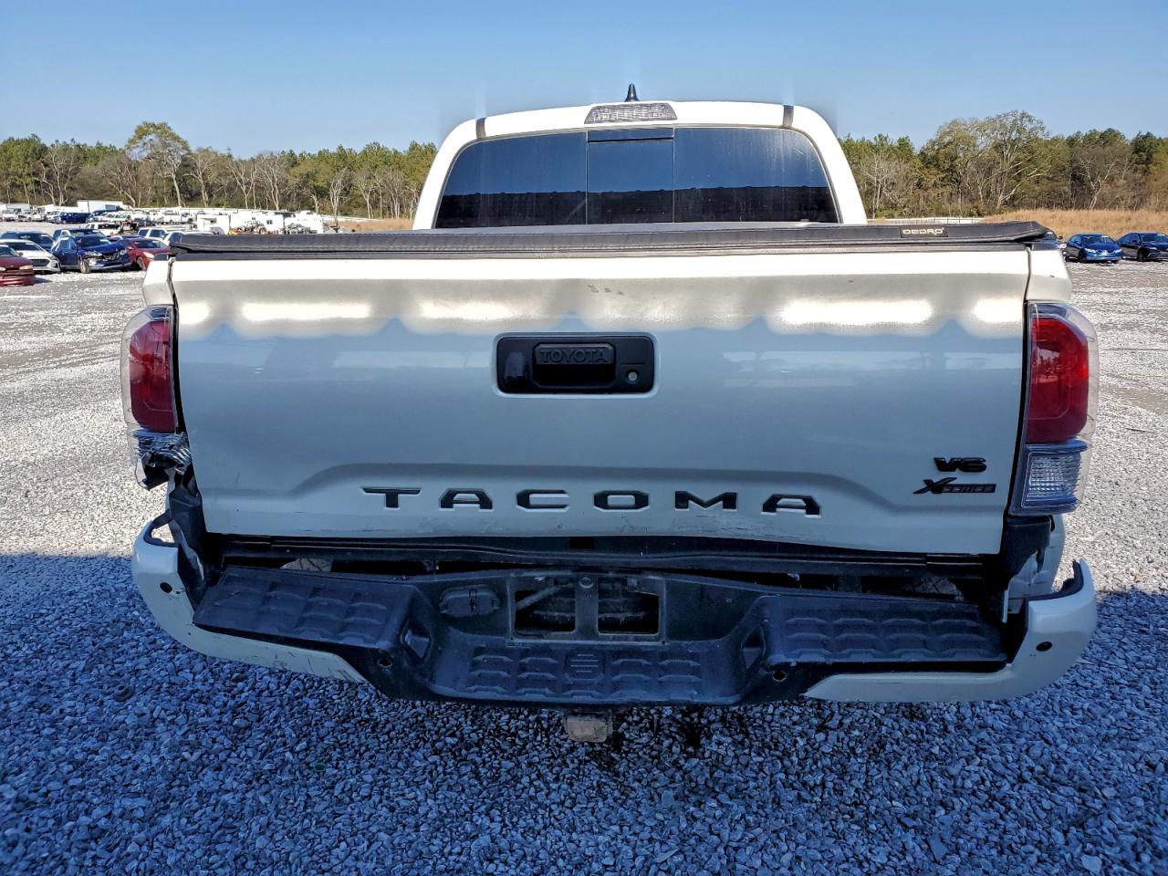 Toyota Tacoma Double Cab Image 2