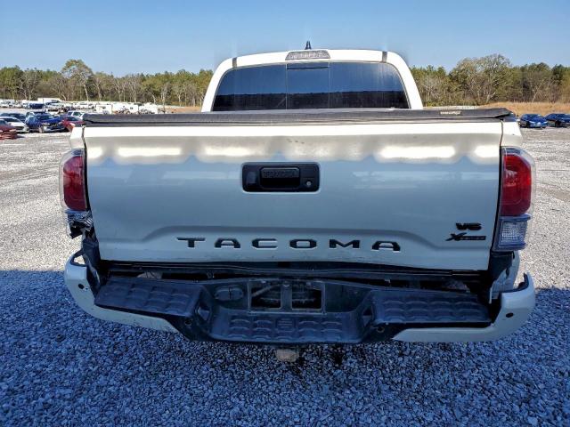 Toyota Tacoma Double Cab Image 2