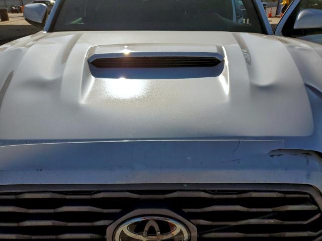 Toyota Tacoma Double Cab Image 5