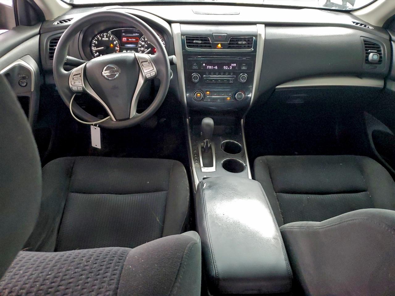 Nissan Altima 2.5 Image 6