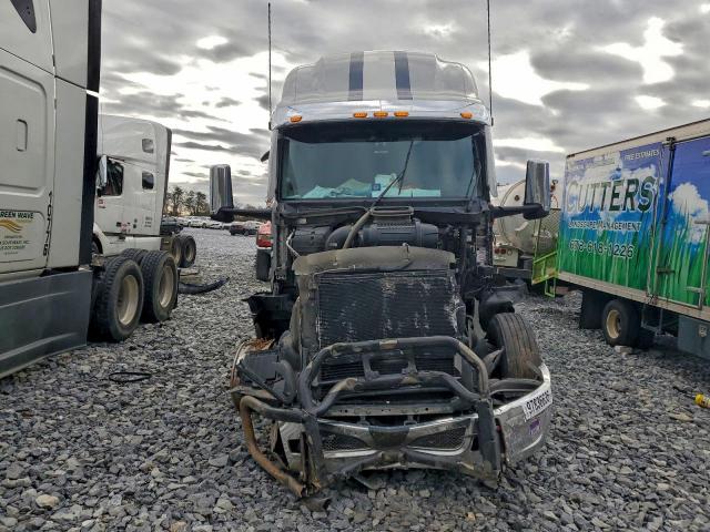 Peterbilt 579 Image 2