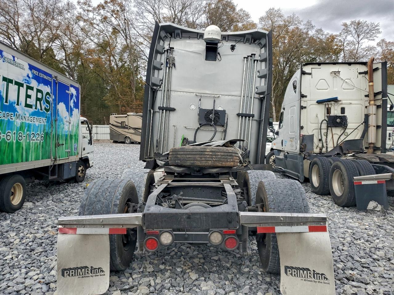 Peterbilt 579 Image 10