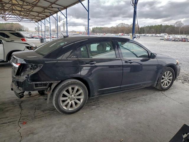 Chrysler 200 Touring Image 2