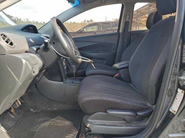 Toyota Yaris Image 4