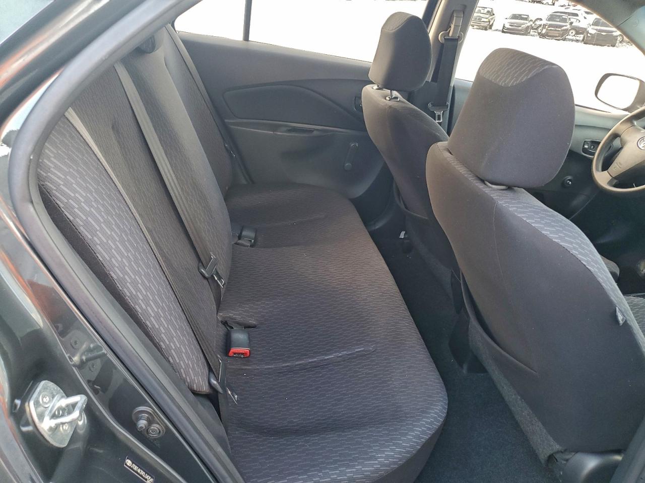 Toyota Yaris Image 5