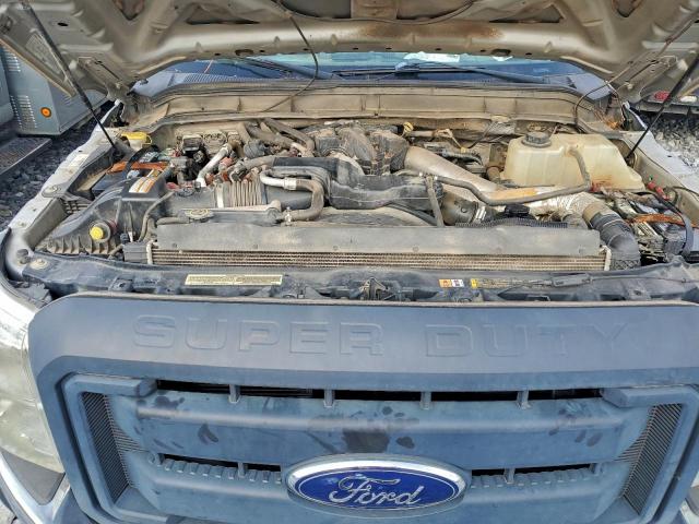 Ford F-550 Super Duty Image 5