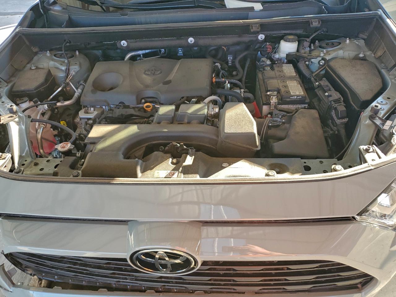 Toyota RAV4 Xle Premium Image 4