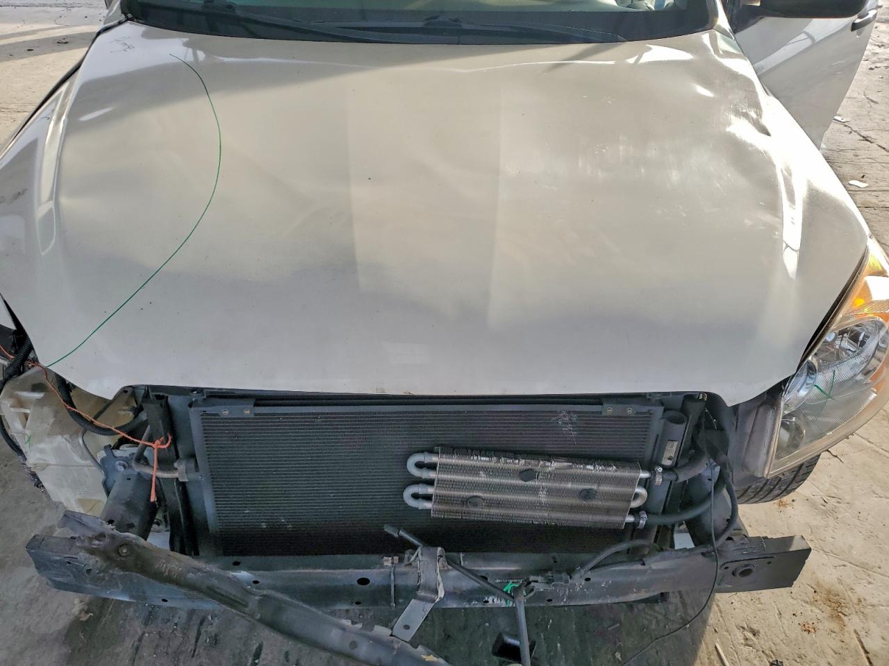 Toyota RAV4 Image 12