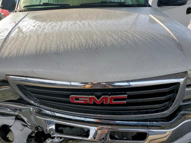 GMC Sierra C1500 Image 8