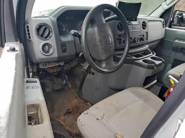 Ford E-150 E150 Van Image 6