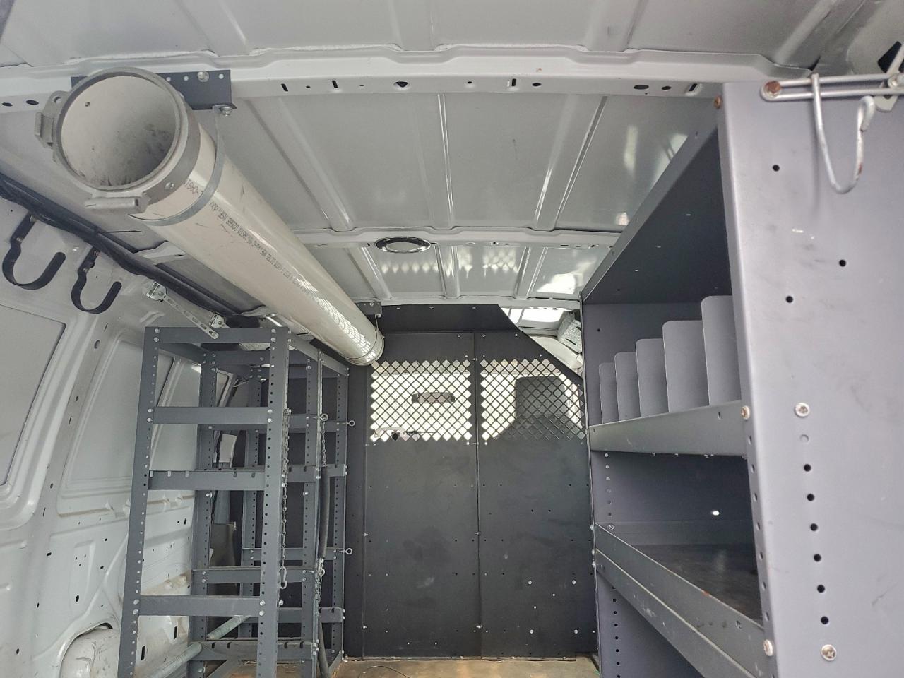 Ford E-150 E150 Van Image 5