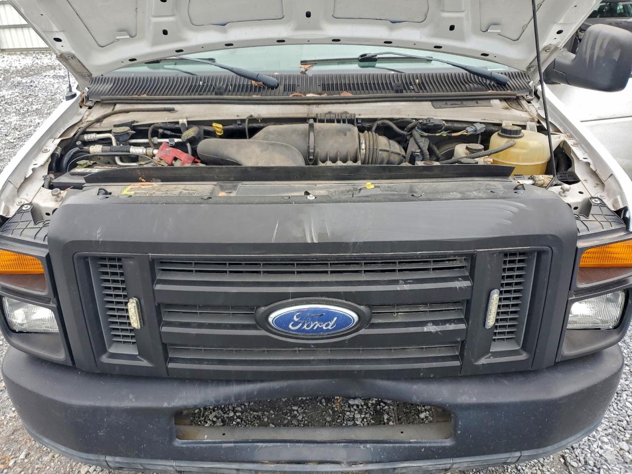 Ford E-150 E150 Van Image 4